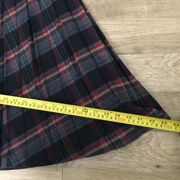 Vintage Canadian Plaid Knife Pleated Wool Skirt 28W - Picture 12 of 13